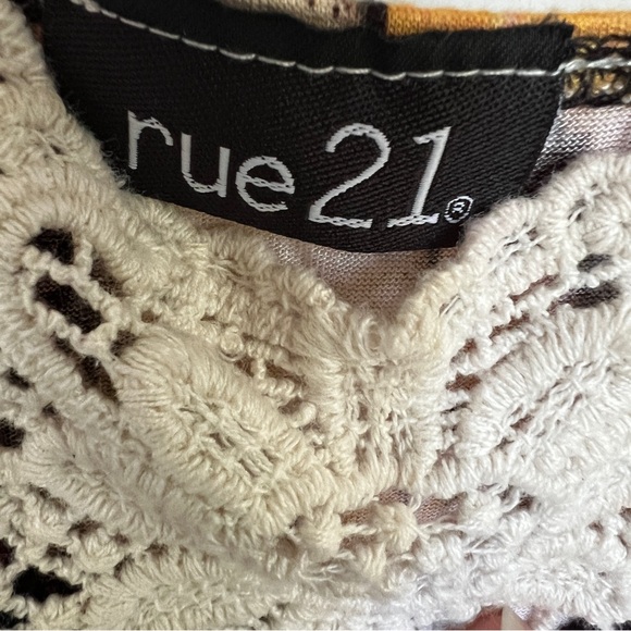 Rue 21 multi-coloured floral lace cami tunic top Size Medium - Picture 9 of 13